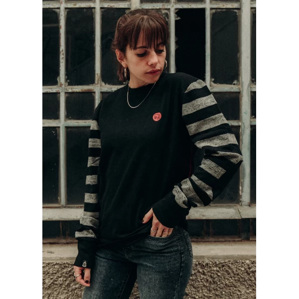 Holyfreedom sweatshirt fit on a rider, ideal for relaxed custom style in the city.