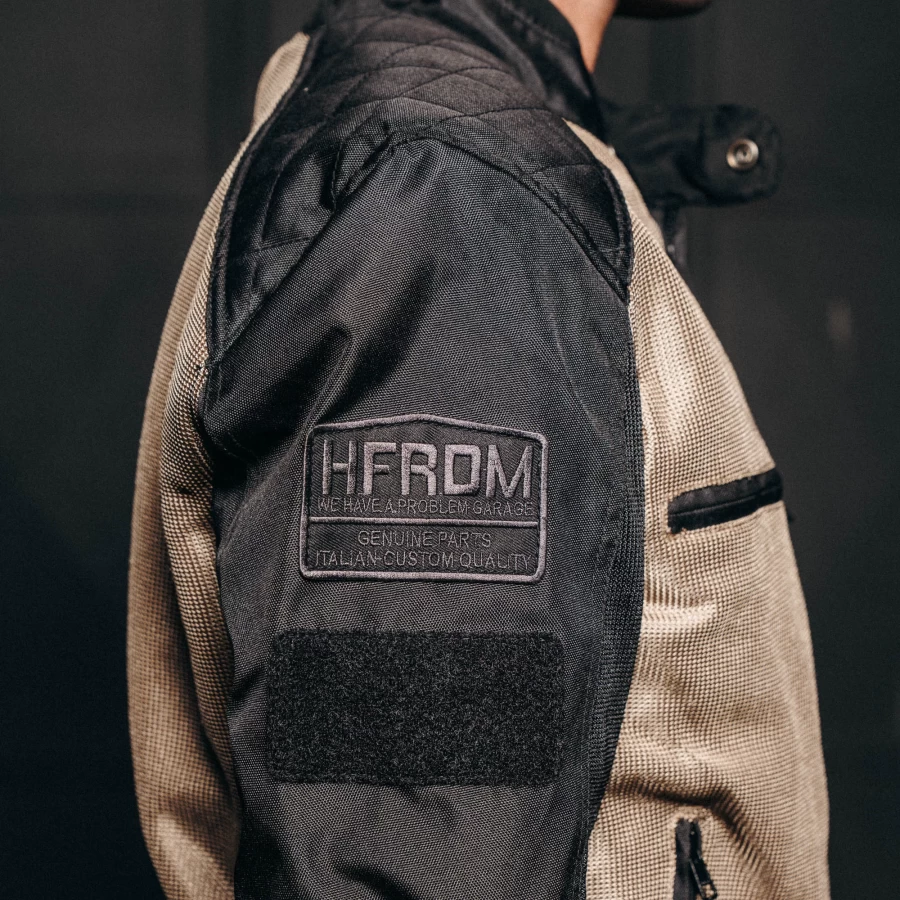 Close detail of the mesh on the Rete Gold 2025 jacket for maximum airflow and comfort.