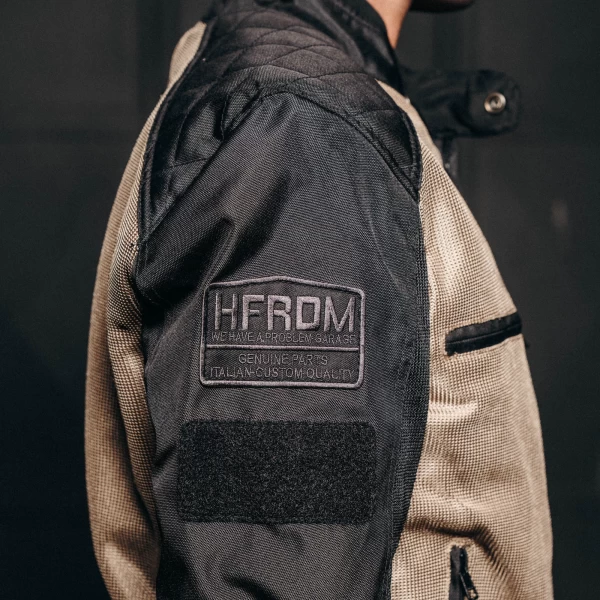 Close detail of the mesh on the Rete Gold 2025 jacket for maximum airflow and comfort.