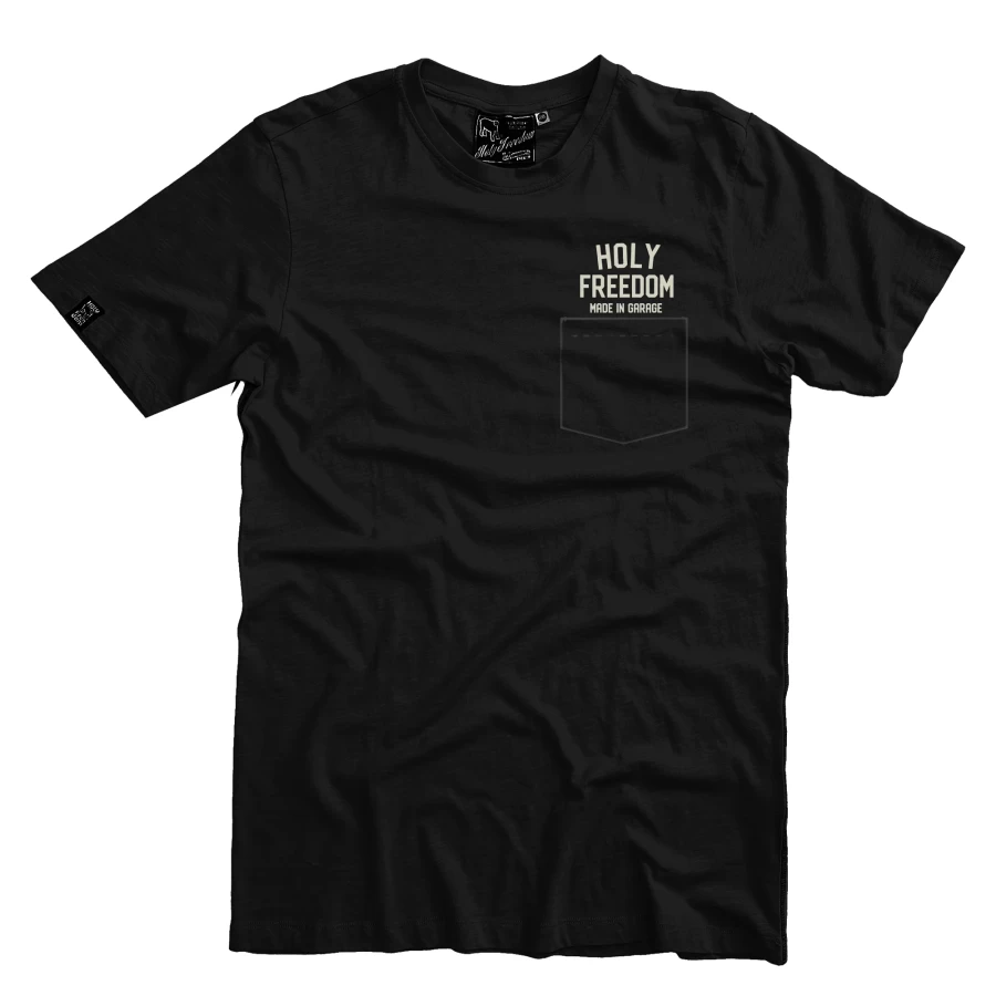 T-shirt Pocket Black Holyfreedom frontale in cotone riciclato nero con fit regolare.
