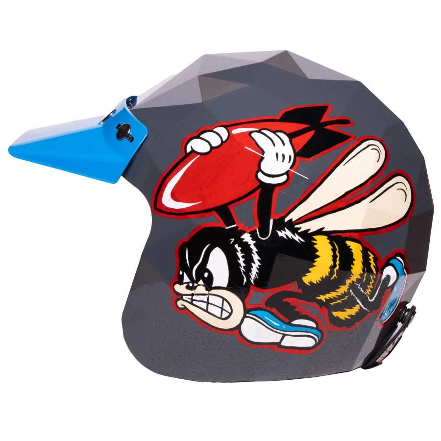 Vista frontale del casco vintage Holyfreedom Stealth Bee Fast, nero opaco e profilo deciso.