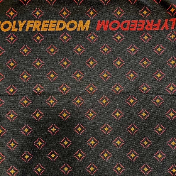 Dettaglio grafico Lord con artwork originale Holyfreedom dal carattere custom.