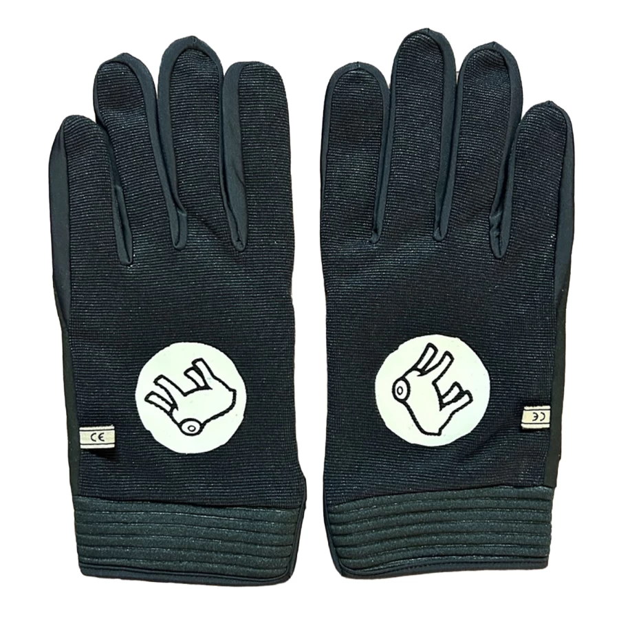 Front view of Freedom Gloves, vintage leather motorcycle gloves with a clean cafe racer shape.