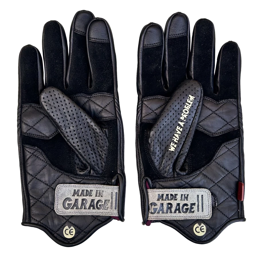 Vista frontale dei guanti moto pelle Bullit Black Holyfreedom, stile cafe racer essenziale.