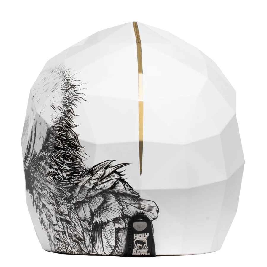 Dettaglio della grafica Avvoltoio dipinta a mano sul casco Holyfreedom, forte e grafica.
