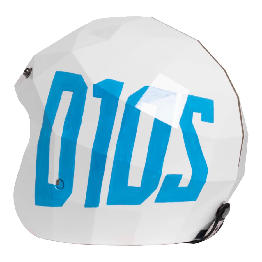 Close-up of custom cafe racer helmet artwork on the Stealth D10S, painted by Darius.