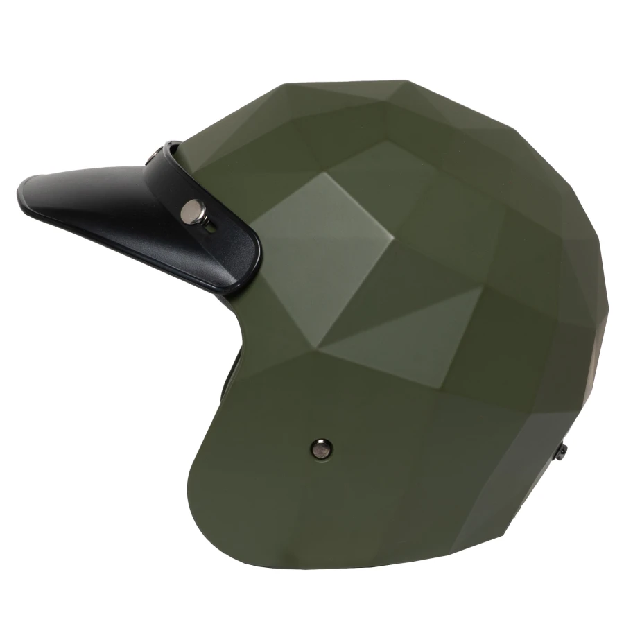Dettaglio della visiera Cairoli con finitura essenziale per un look cafe racer.