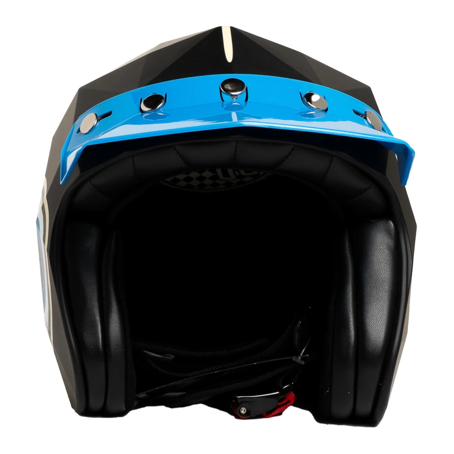 Dettaglio della visiera Rinaldi blu per un look cafe racer più personale.