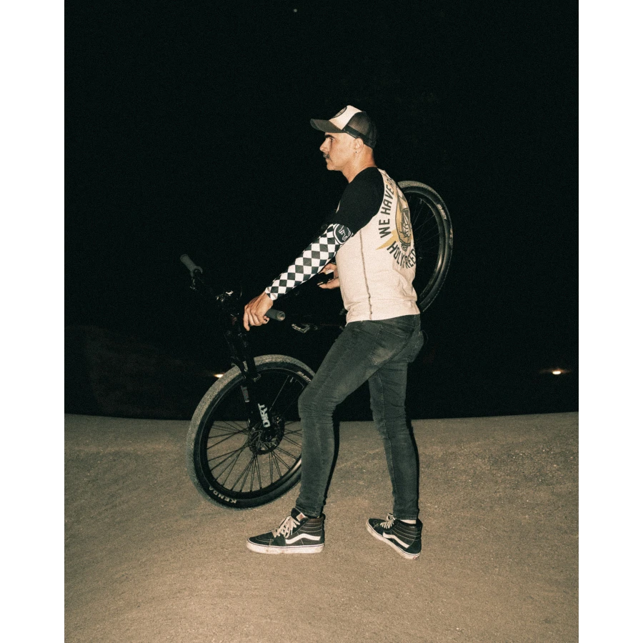 Bullit Sleeves front view, bi-elastic fabric and a close fit for riding comfort.