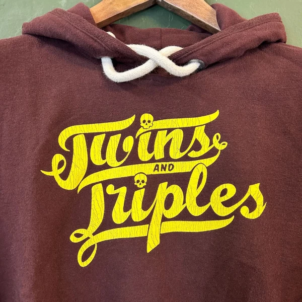 TRIPLE & TWINS WOMAN HOODIE 2