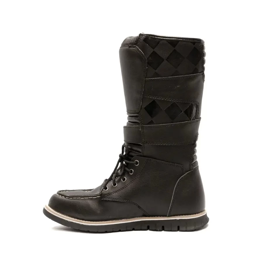 Holyfreedom Night Hawk High CE, stivali moto alti in pelle nera con vista frontale.