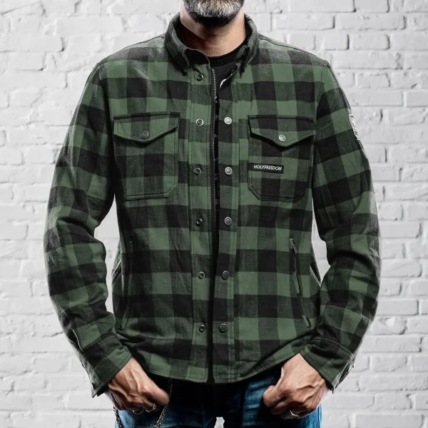 Vestibilità rilassata della Lumberjack Green per giri in moto e look custom quotidiano.