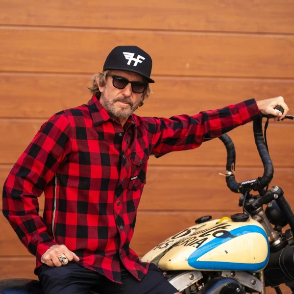 Fit e lifestyle: camicia flanella rossa Holyfreedom per look biker, casual e cafe racer.