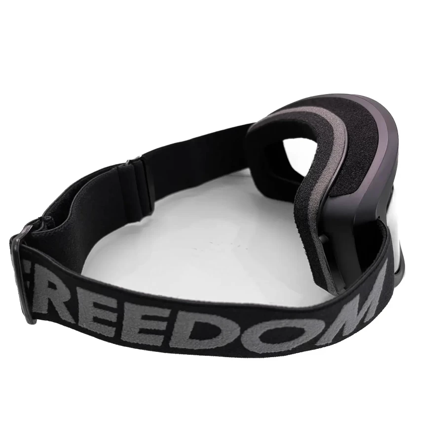 Vista frontale degli occhiali moto vintage Holyfreedom Rapina, con fit universale da casco jet.