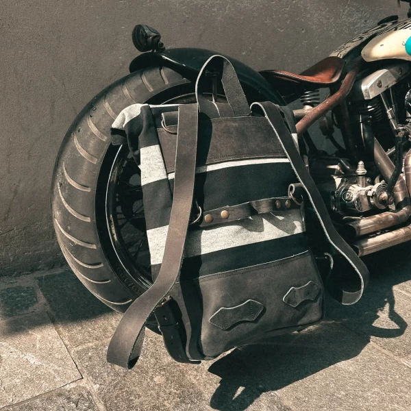 Folsom Pack worn in the city with a custom outfit and vintage helmet for daily rides