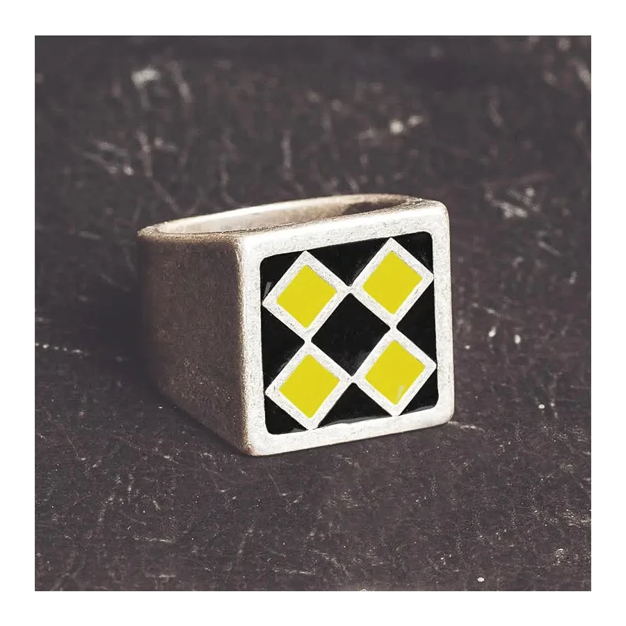 Front view of the Holyfreedom Bullit black yellow ring with original artwork and biker style.