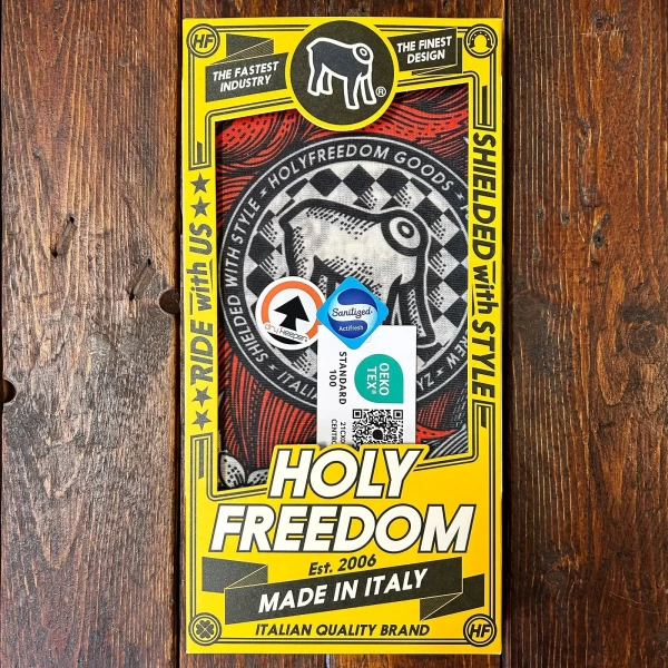 Dettaglio grafico Yokai su tubolare moto estivo con stampa originale Holyfreedom.