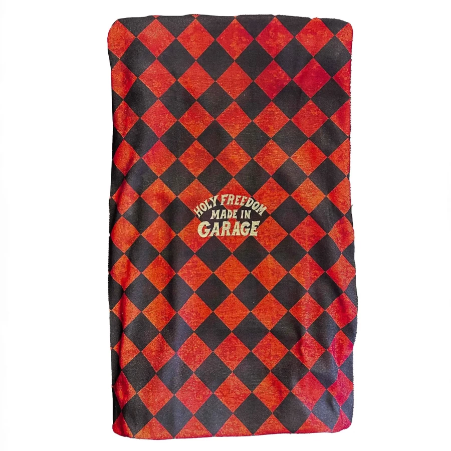 Front view of the Bullit Inferno PrimaLoft tube scarf, warm and ready for cold rides.