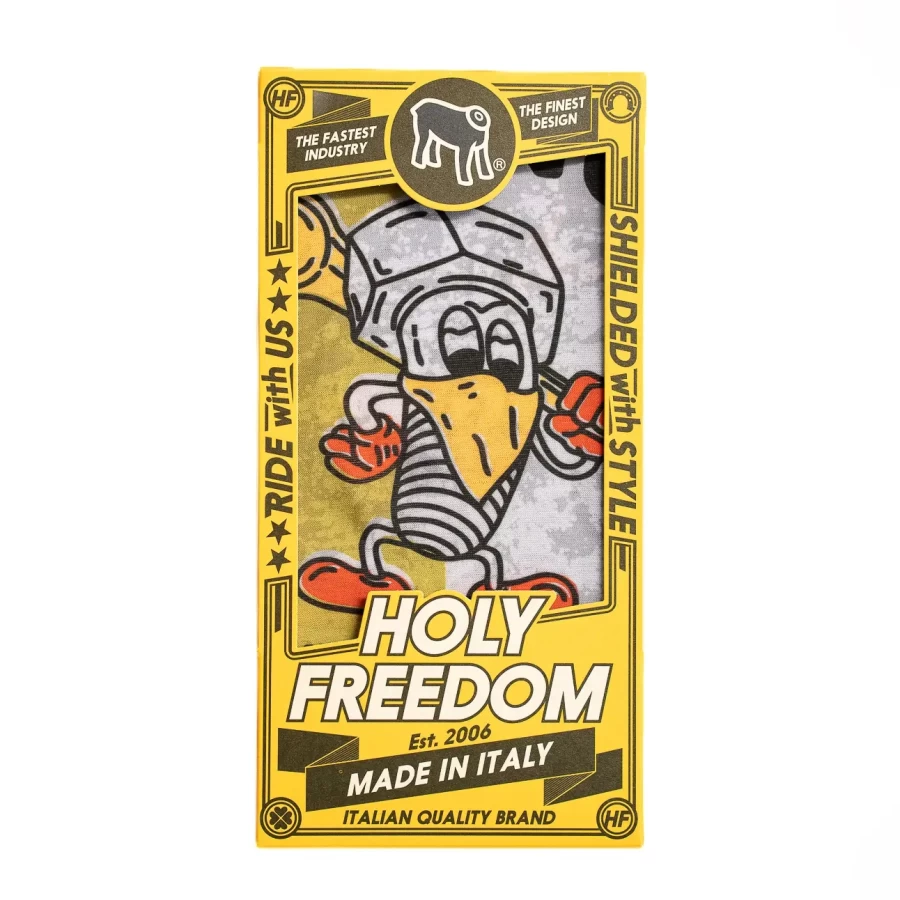 Dettaglio grafica originale Revenge Holyfreedom, accessorio moto vintage dal carattere forte.