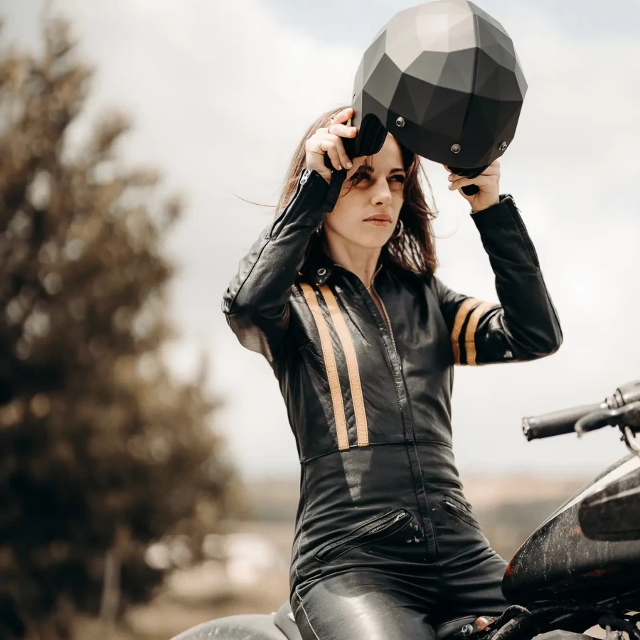 Holyfreedom Stealth matt jet motorcycle helmet with faceted design and geodetic HF® shell.