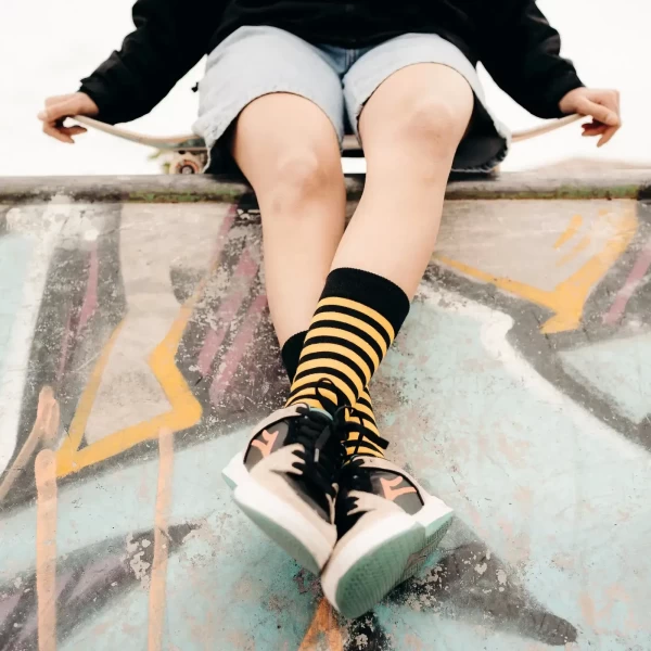 Maya Sox Holyfreedom indossate con stivali moto per comfort, fit stabile e stile.